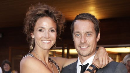 Alexander Kølpin og Sarah Zobel Kølpin har meget at glæde sig over denne jul. For kort tid siden købte de deres dejlige villa, som de hidtil havde lejet af Alexanders far, og nu har Jes Kølpin ansat sin søn hotel-direktør.