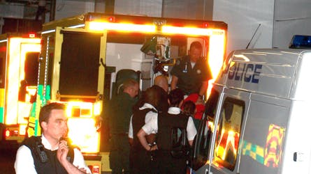 https://imgix.billedbladet.dk/media/billedbladet/kendte/nyheder/amy-winehouse/amy-winehouse-hospital-.jpg