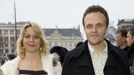 Anne Louise Hassing har sønnen Gustav sammen med sin mand, musikeren Peter Hellemann. Familieforøgelsen fandt sted, mens Anne stadig optog ?Krøniken?.