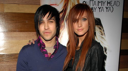 Ashlee Simpson og Pete Wentz offentliggjorde deres forlovelse den 9. april. Nu har en talsperson for Simpson-familien bekræftet, at deres bryllup fandt sted lørdag aften.