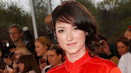 I et interview med ugebladet FEMINA fortæller forfatteren Charlotte Roche om den tragedie, der ramte familien i 2001.