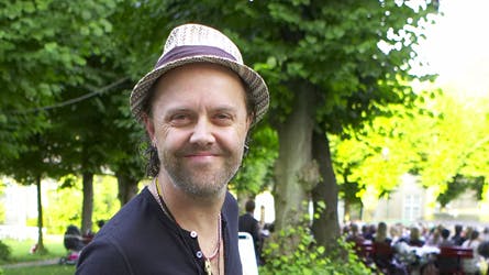 Lars Ulrich, der har ferieret i Danmark den seneste uge, tager snart fat på Metallicas tour igen. Til næste år bliver han og resten af bandet stjerner i computerspil-succesen Guitar Heros.