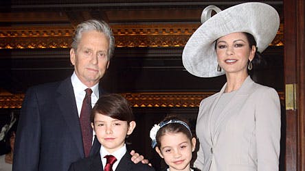 Michael Douglas og Catherine Zeta-Jones med deres børn Carys Zeta Douglas og Dylan Michael Douglas