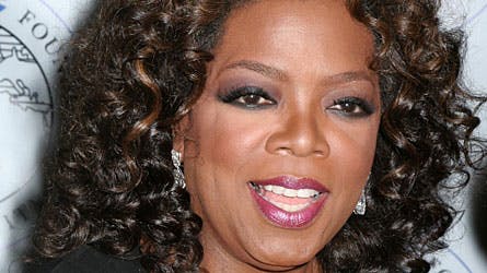 Oprah Winfrey har fået en smykkegave af designeren Ali Al Awssi, der nu drømmer om, at hun vil bære dem til en offentlig begivenhed.