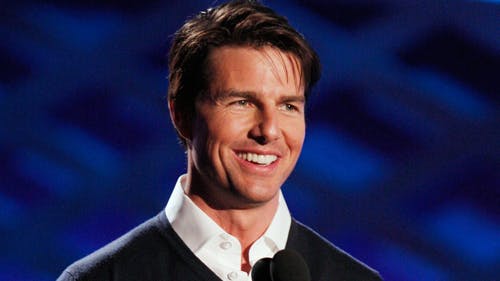 Reality-tv-lægen Dr. Drew Pinsky mener, at kendte menneskers mærkelige opførsel ofte kan tilskrives en psykisk sygdom, og at svigt i barndommen kan være grunden til Tom Cruises engagement i Scientology.
