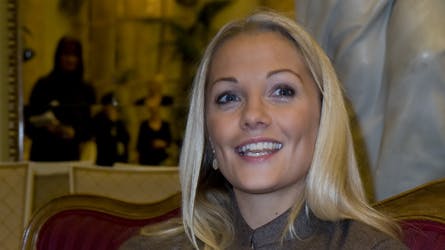 https://imgix.billedbladet.dk/media/billedbladet/kendte/nyheder/caroline-fleming/misterseere.jpg