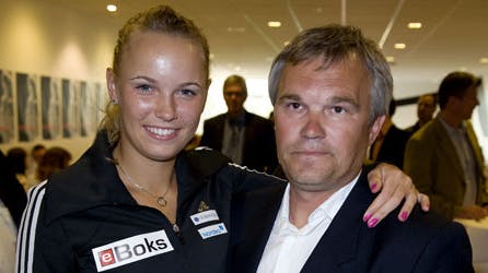 Piotr Wozniacki har meldt klar til kamp mod alle de, der forsøger at tjene penge på familiens navn og Carolines succes