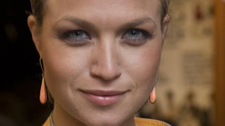 Christiane Schaumburg-Müller nåede at være single i tre måneder. Nu har 2900-skuespillerinden bekræftet, at hun danner par med L.O.C..