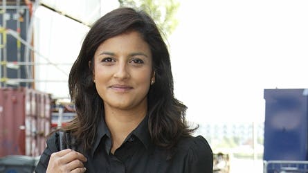 Divya Das er vikar for Johannes Langkilde på Nyhederne klokken 22. Den smukke vært glæder sig til udfordringen.