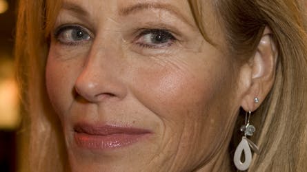 Tale er sølv. Tavshed er guld. Suzanne Bjerrehuus retter et unødvendigt angreb på Kasper Bech Holten i sin klumme i Ekstra Bladet.