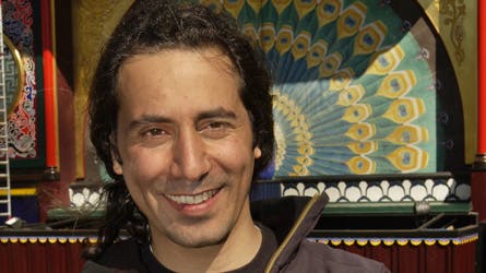 Erann Drori tænker musik døgnet rundt, og når inspirationen kommer, kan han straks gå i sit hjemmestudie og indspille nye ideer.