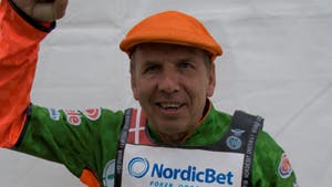 https://imgix.billedbladet.dk/media/billedbladet/kendte/nyheder/jacob-haugaard/jacob-i-vest-resized.jpg