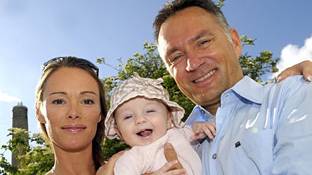 Jens Veggerby med sin kone Natascha Fink og deres datter Laura.