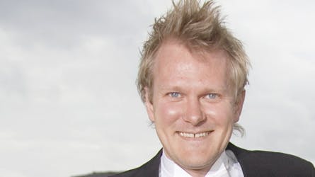 Kasper Bech Holten stopper som operachef på Det Kongelige Teater, når hans kontrakt udløber i 2011.