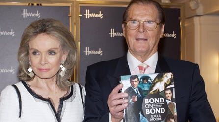 Kiki Tholstrup og Roger Moore