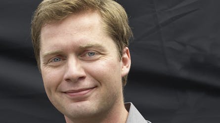 Lasse Rimmer er ikke begejstret for den suppedas, Lars Hjortshøjs profesionelle valg medførte på 100FM.
