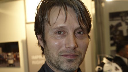 Mads Mikkelsen er ikke den første danske skuespiller, der bliver til en computerfigur. Ulrich Thomsen spiller hovedrollen i filmatiseringen af den danske internationale computerspils-succes Hitman.