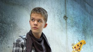 https://imgix.billedbladet.dk/media/billedbladet/kendte/nyheder/martin-x-factor/martinhojguitar.jpg