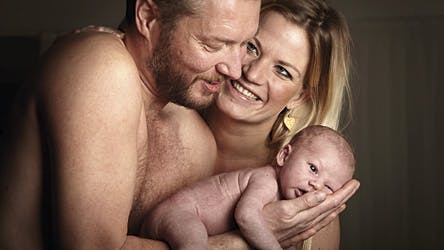 Lai Yde og Mie Moltke med deres første barn, sønnen Mio