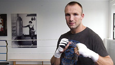 Når Mikkel Kessler smider boksehandskerne, tager han gerne en tørn på dansegulvet.