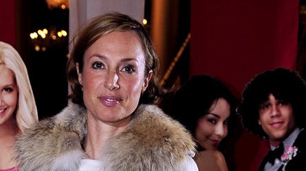 Natasja Crone valgte at stoppe som underholdningsvært, fordi hun gerne ville tilbage til traditionelle journalistiske opgaver.