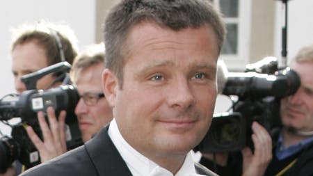 https://imgix.billedbladet.dk/media/billedbladet/kendte/nyheder/peter-warnoe/warnoe.jpg