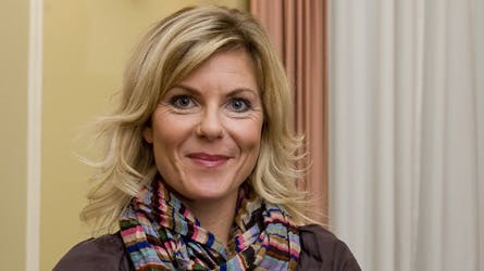 Trine Panum Kjeldsen er vært på 'Efterlyst' og har to børn, Oskar, 4, har hun med sin nuværende mand Lars, mens datteren Nikoline, 11, er fra et tidligere forhold.