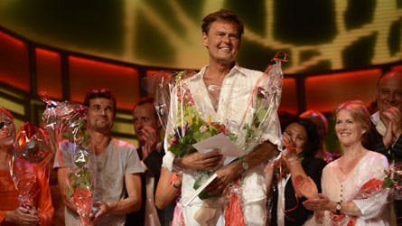 En lykkelig Ulf Pilgaard lader sig her hylde som vinder af Årets Dirch-pris 2012.