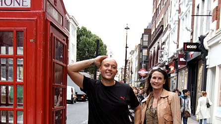 René Dif og Luise Crone Dons rejste i tirsdags til London og lander på dansk jord i dag, så de er klar til ?Vild med dans?-showet.