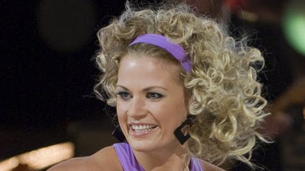 Mie Moltke har ladet batterierne op de sidste par uger, og hun gav den gas på dansegulvet, da hun vendte tilbage som backup-danser for Claus Elming.