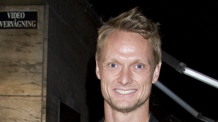 Kenneth Carlsen har for længst fået kontrol over sine tvangshandlinger, men i årevis truede de med at tage magten fra ham.