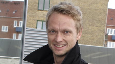 Kenneth Carlsen har i år udgivet sine erindringer og medvirket i Vild med dans, hvor han dansede med Katrine Bonde.