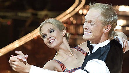 Tina Lund og Tobias Karlsson i fuld galop hen over dansegulvet