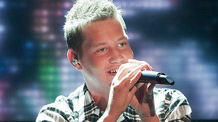 17-årige Rasmus røg ud af X Factor. Nu er der fem detagerindslag tilbage.