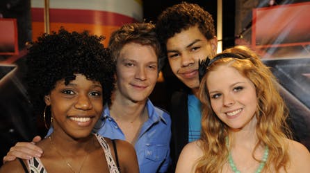 Remees samling af afviste stjerner - Alien Beat Club - har et stærkt sammenhold.