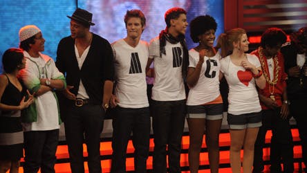 Finalisternes sangvalg tyder på, at det bliver en festlig fredag aften i 'X Factor'.