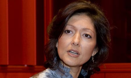 https://imgix.billedbladet.dk/media/billedbladet/kongelige/nyheder/alexandra/december08/alexandra-fodbold.jpg
