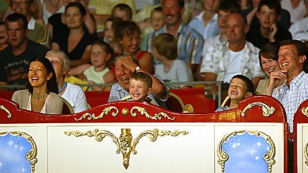 Grevinde Alexandra morede sig kongeligt sammen med sønnerne, prins Felix og prins Nikolai, samt Prins Joachim, ved Cirkus Arena-forestillingen i Møgeltønder sidste år.