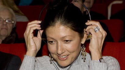 Musik skal der til! Alexandra gav den ekstra gas til tonerne af "So many men, so little time".