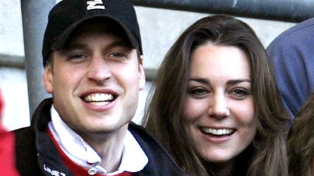 Prins William er igen uden skæg ? angiveligt til Kates store glæde, her få dage før hendes 27-års fødselsdag.