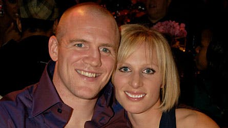 Kirkeklokkerne kimer i det fjerne for Mark Tindall og Zara Philips.