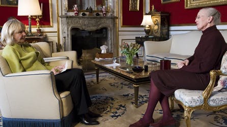 BILLED-BLADETs Annelise Weimann interviewer Dronning Margrethe.