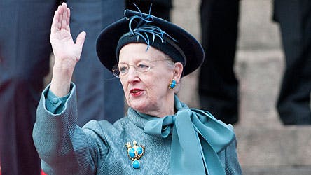 Dronning Margrethe kan ophæve de kongeliges immunitet overfor retsystemet.