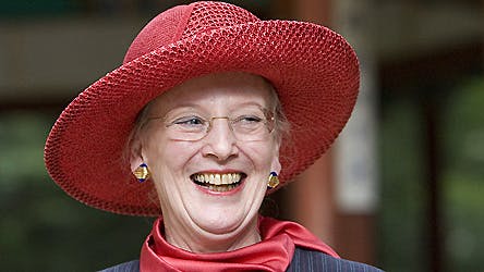Danmarks alsidige regent, dronning Margrethe, debuterer nu som film manuskript-forfatter, når hun sammen med filmmanden Jakob Jørgensen, skal lave eventyr-kortfilm over H.C. Andersens De vilde svaner.
