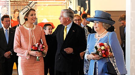 Kronprinsesse Maxima tog svigermor med på udstillingen i Het Loo Paladset.