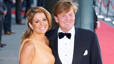 Hollands kronprinsesse Maxima og kronprins Willem-Alexander ankommer til Maximas 40 års fødseldagsfest.