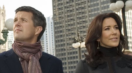 Kronprins Frederik og kronprinsesse Mary startede den officielle rejse med at kigge på Chicagos arkitektur.