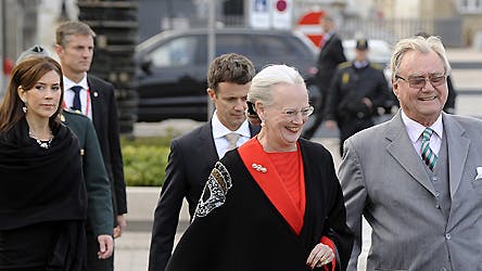 Dronning Margrethe og hendes svigerdatter Mary besøger Vietnam for første gang, når de sammen med prins Henrik og kronprins Frederik gæster landet.