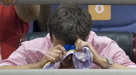 Øv! Kronprins Frederik havde håbet på OL-deltagelse af det danske ishockeylandshold. Det glippede for øjnene af ham.
