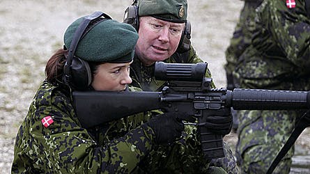 Kronprinsesse Mary som soldat